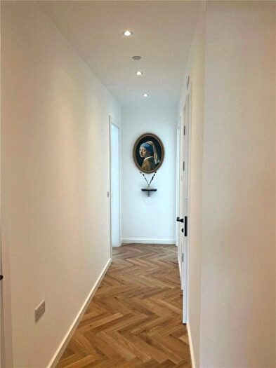 2 Bedroom Apartment To Rent In Arklow Road, London, SE14