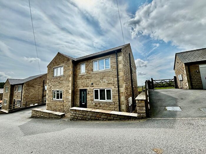 4 Bedroom Detached House To Rent In Weir Meadows, Bacup, OL13