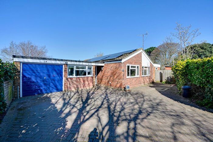 5 Bedroom Detached Bungalow For Sale In St. Marys Park, Bucklesham, Ipswich, IP10