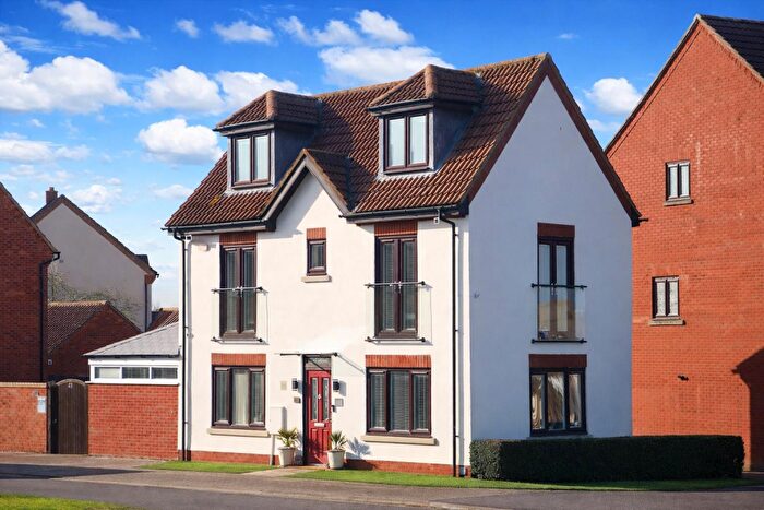 4 Bedroom Detached House For Sale In Edzell Crescent, Westcrofgt, Milton Keynes, MK4