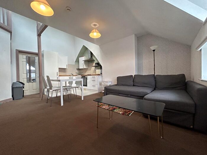 2 Bedroom Flat To Rent In Newport Road, Roath, CF24