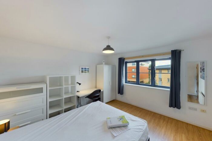 2 Bedroom Flat To Rent In West Cotton Close, Southbridge, Northampton, NN4