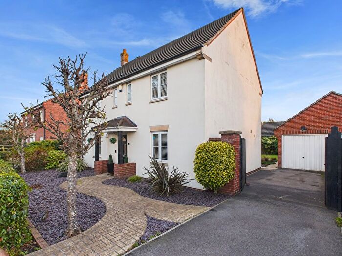 4 Bedroom Detached House For Sale In Willow Close, St Georges, Weston-Super-Mare, BS22