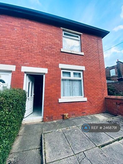 3 Bedroom End Of Terrace House To Rent In Albert Street, Heywood, OL10