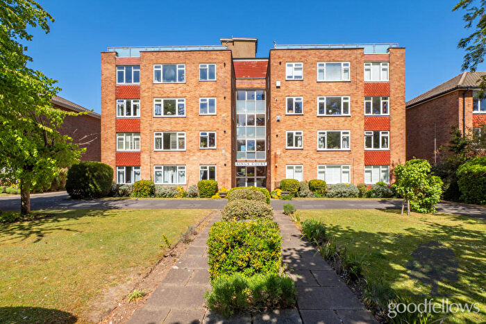 2 Bedroom Apartment To Rent In Beddington Gardens, Wallington, SM6