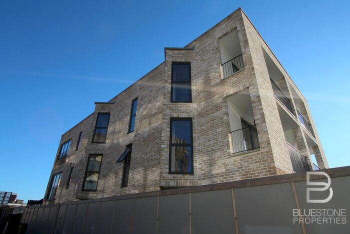 2 Bedroom Flat To Rent In Woodcote Road, Wallington, SM6