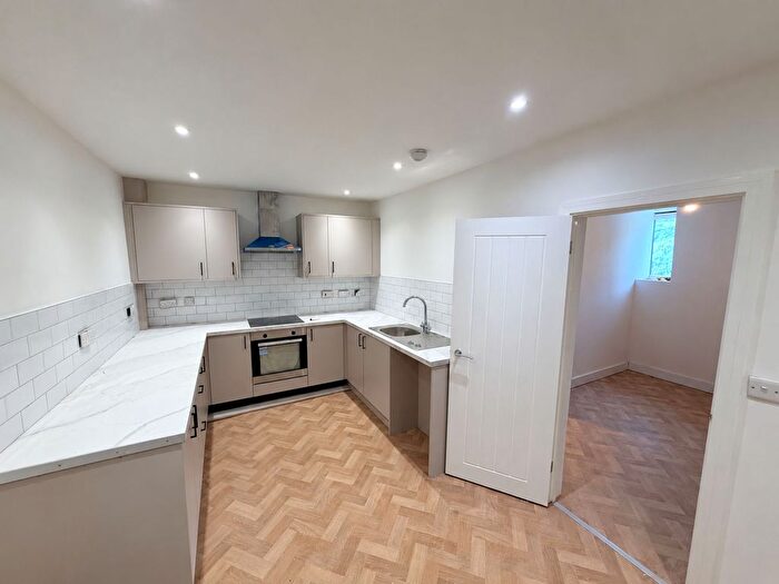 3 Bedroom Terraced House To Rent In Oxford Street, Pontycymer, CF32