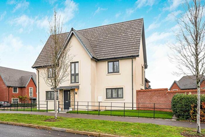 4 Bedroom Detached House For Sale In Abbotsbury Drive, Daventry, NN11