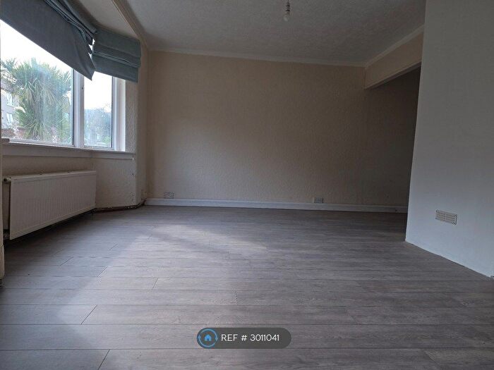 3 Bedroom Semi Detached House To Rent In Windsor Road, Falkirk, FK1