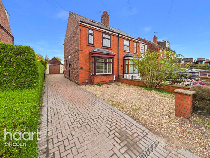 4 Bedroom Semi Detached House For Sale In Station Road, North Hykeham, LN6