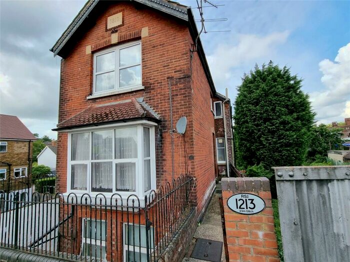 1 Bedroom Apartment To Rent In Linkfield Street, Redhill, Surrey, RH1