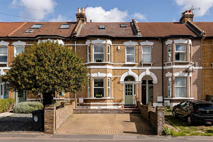 5 Bedroom House For Sale In Fairlop Road, Leytonstone, E11