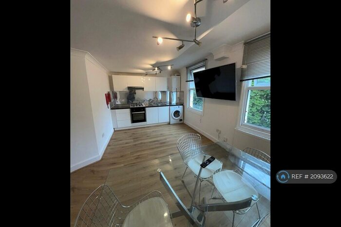 3 Bedroom Flat To Rent In Springfield Lane, London, NW6