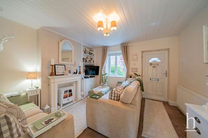 2 Bedroom Cottage For Sale In Sandy Lane, Heswall, CH60
