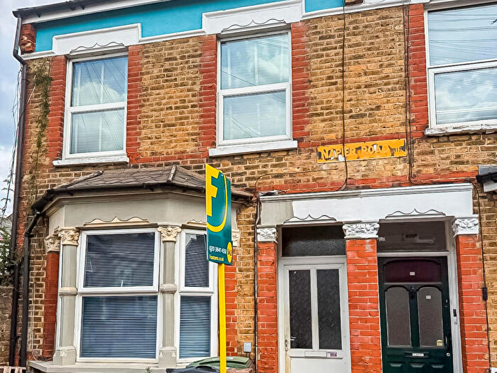 2 Bedroom Flat For Sale In Napier Road, London, , Tottenham, London, N17