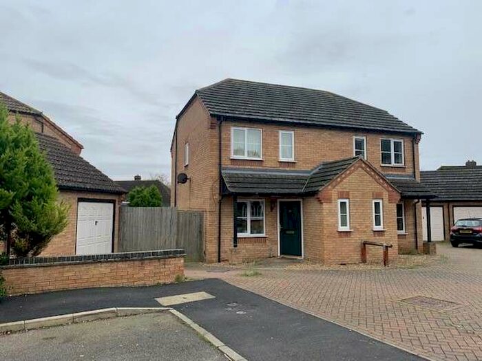 2 Bedroom Semi-Detached House To Rent In Harveys Close, Spalding, PE11