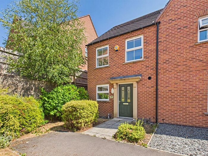 2 Bedroom Semi-Detached House To Rent In Queen Elizabeth Road, Nuneaton, CV10