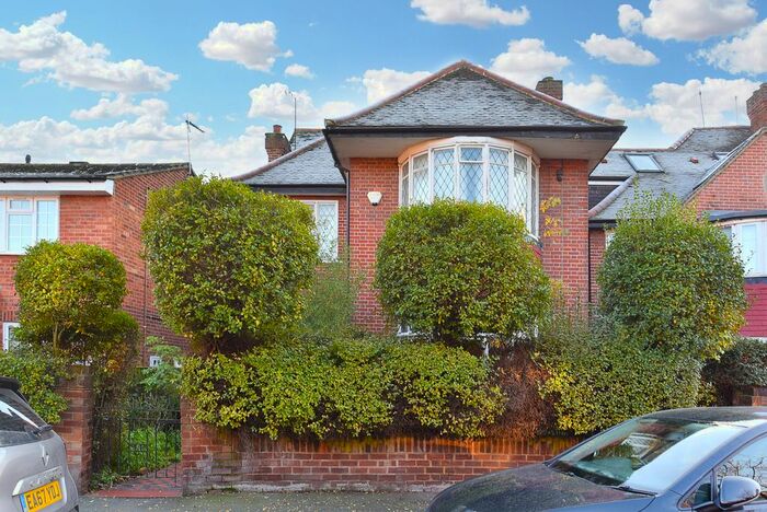 5 Bedroom Detached House To Rent In Sharon Gardens, London, E9