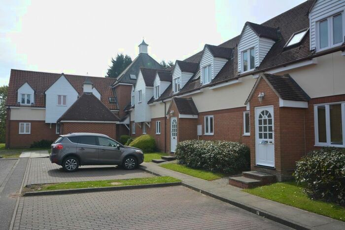 2 Bedroom Flat To Rent In Melba Court, Writtle, Chelmsford, CM1