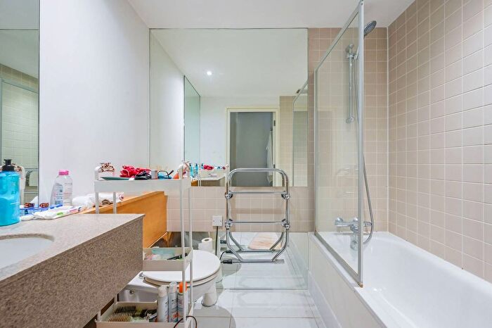 1 Bedroom Flat To Rent In Narrow Street, Limehouse, London, E14