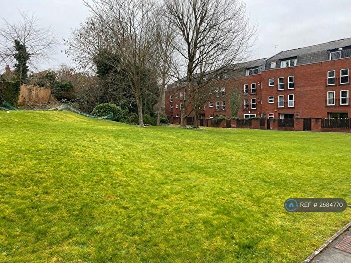 2 Bedroom Flat To Rent In Clifton, Bristol, BS8