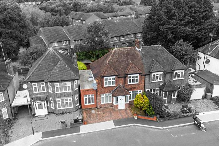 5 Bedroom Semi-Detached House To Rent In Ledway Drive, Wembley, HA9
