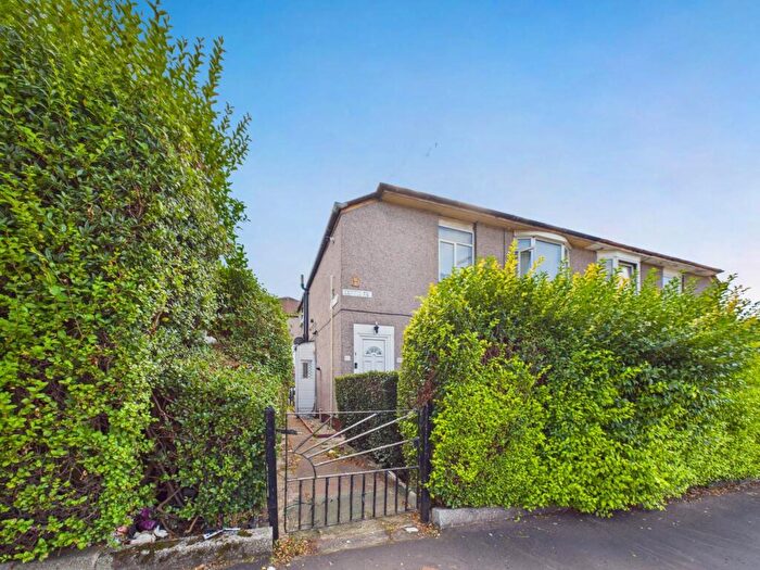 3 Bedroom Flat To Rent In Curtis Avenue, Glasgow, G44