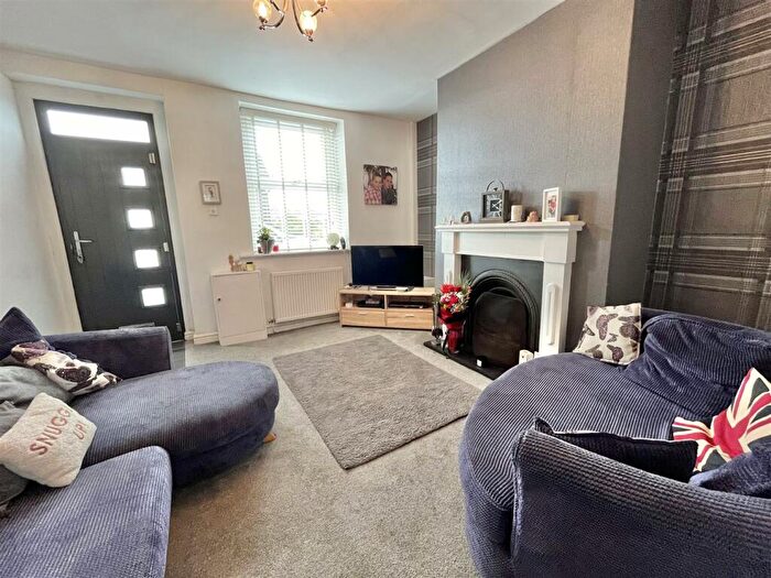 2 Bedroom End Of Terrace House For Sale In Greenfield Street, Hadfield, Glossop, SK13