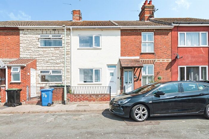 2 Bedroom Terraced House For Sale In Roman Road, Lowestoft, NR32