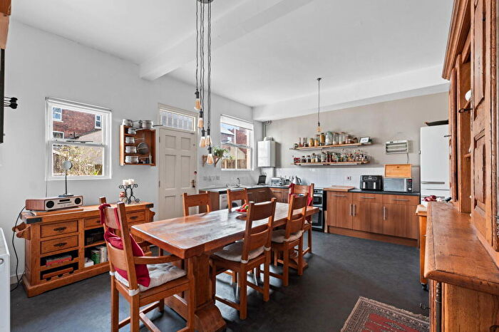 4 Bedroom Terraced House For Sale In Burns Street, Nottingham, Nottinghamshire, NG7