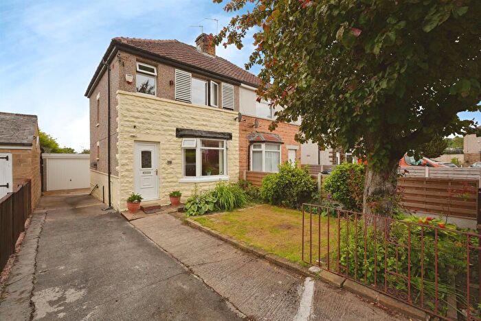 3 Bedroom Semi-Detached House For Sale In Hollybank Gardens, Bradford, BD7
