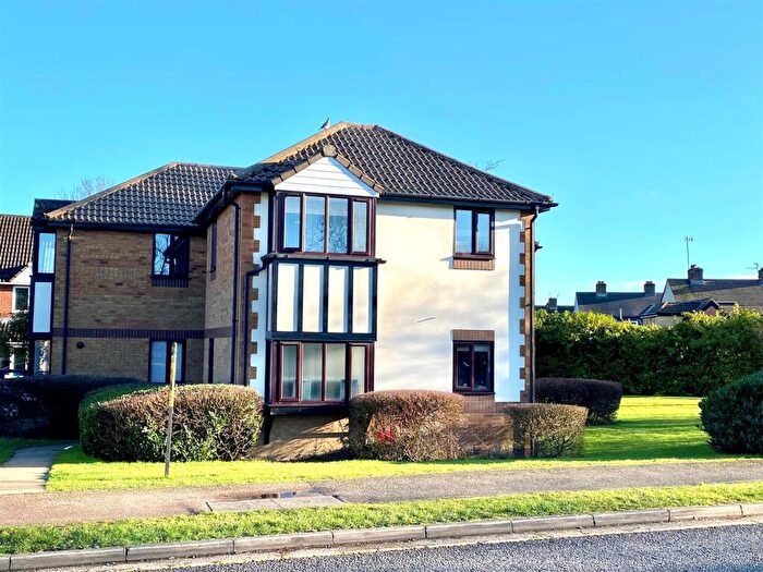 Studio For Sale In Laurel Fields, Potters Bar, EN6