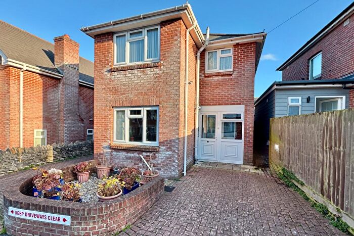 3 Bedroom Detached House For Sale In Princess Road, Swanage, BH19
