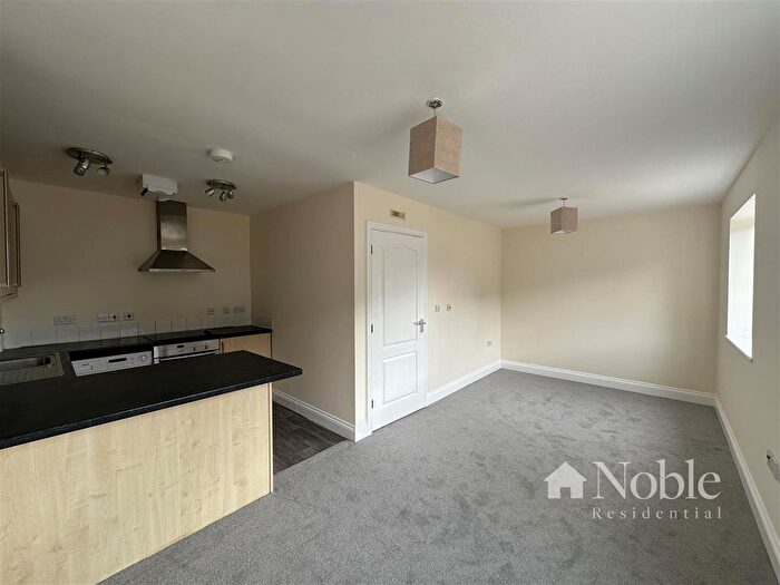2 Bedroom Flat For Sale In Forest Court, Hemnall Street, Epping, CM16