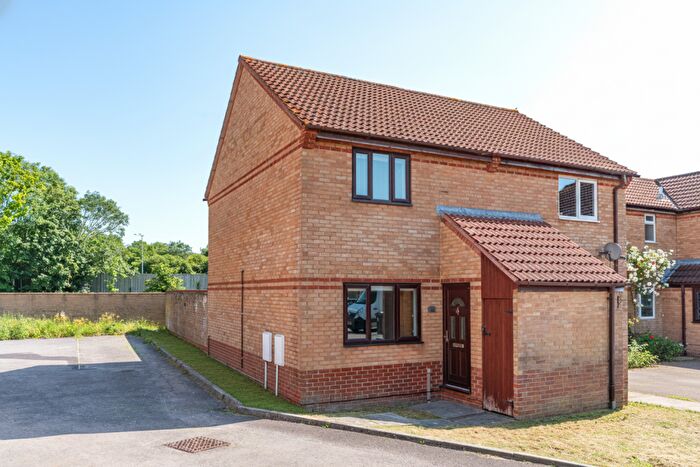 2 Bedroom End Of Terrace House For Sale In Pye Croft, Bradley Stoke, Bristol, Gloucestershire, BS32