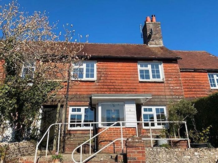 3 Bedroom Cottage To Rent In Weston Lane, GU32