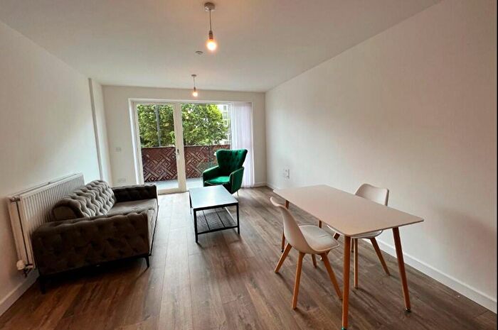 1 Bedroom Flat To Rent In East Acton Lane, Acton, W3