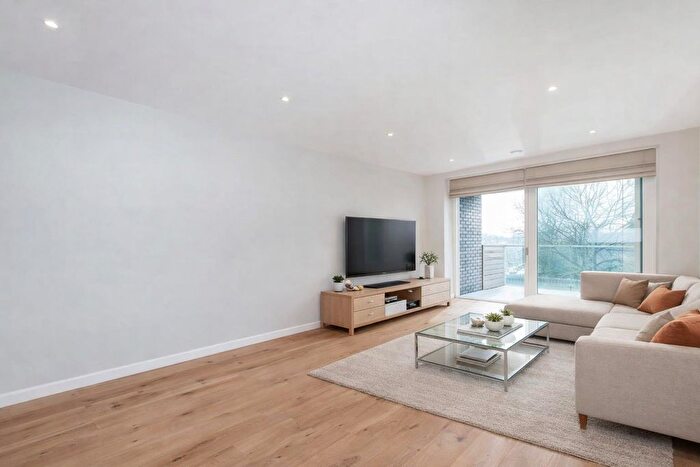 2 Bedroom Flat For Sale In Waterfront Apartments, Amberley, W9