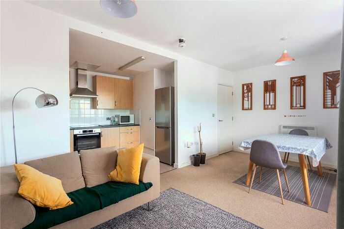 2 Bedroom Flat To Rent In Drayton Park, London, N5