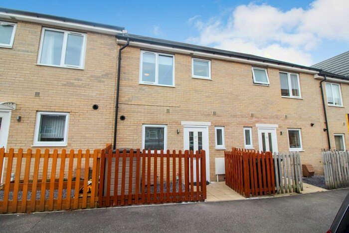 3 Bedroom Terraced House To Rent In Eddleston Way, Tilehurst, Reading, RG30