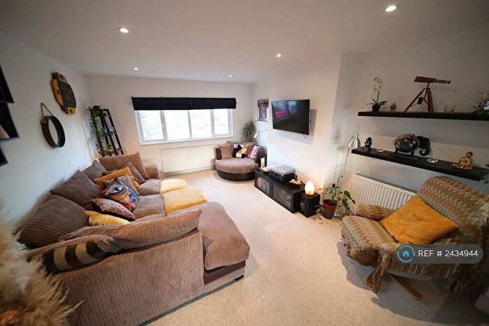 2 Bedroom Maisonette To Rent In Oxford Road, Llandudno, LL30