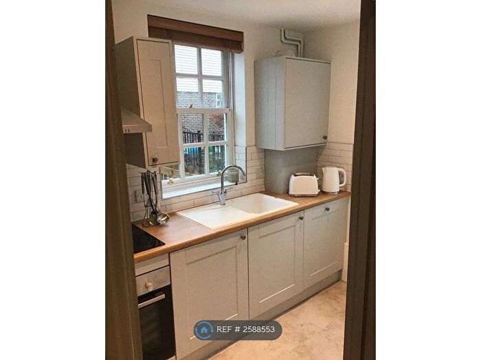 2 Bedroom End Terrace House To Rent In Stour Court, Sandwich, Kent, CT13