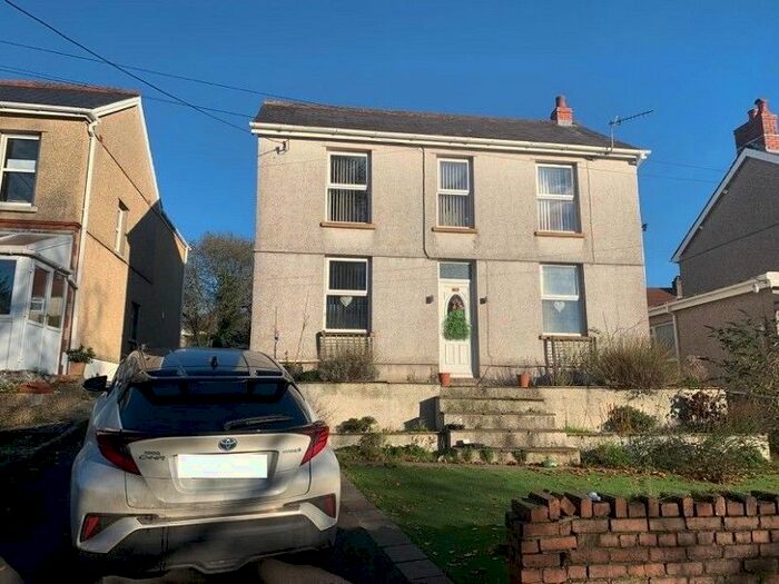 3 Bedroom Detached House For Sale In Heol Maes Pica, Lower Cwmtwrch, Swansea. SA9