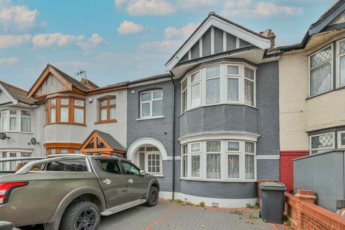 4 Bedroom Terraced House To Rent In Salisbury Hall Gardens, Chingford, London, E4