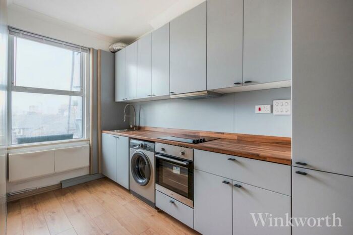 1 Bedroom Apartment To Rent In New Cross Road, London, SE14
