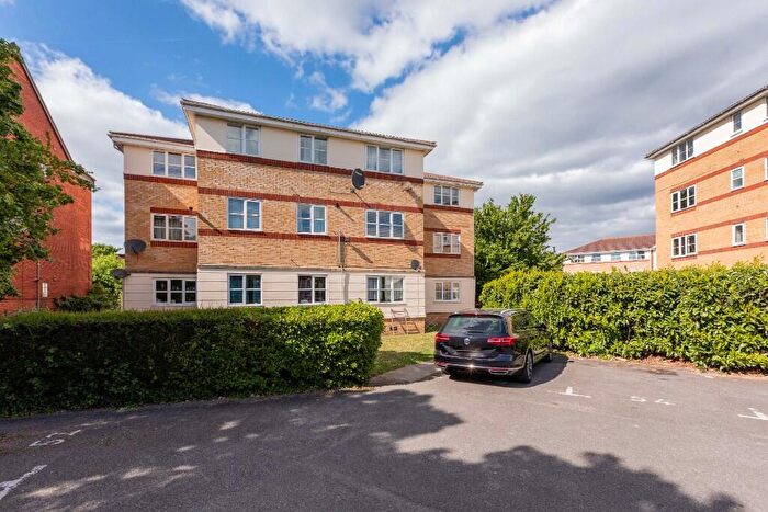 2 Bedroom Apartment For Sale In Richards Way, Cippenham, SL1