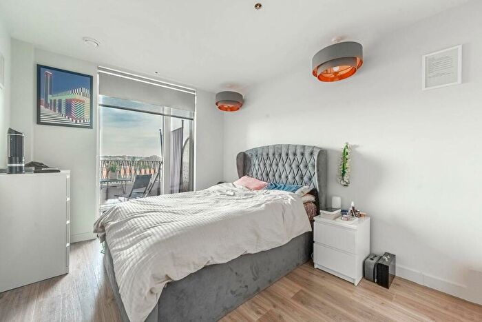 1 Bedroom Flat To Rent In Merrion Avenue, Stanmore, Stanmore, HA7