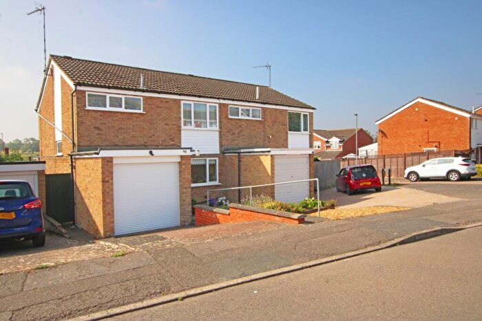 3 Bedroom Semi-Detached House For Sale In Millholm Road, Desborough, NN14
