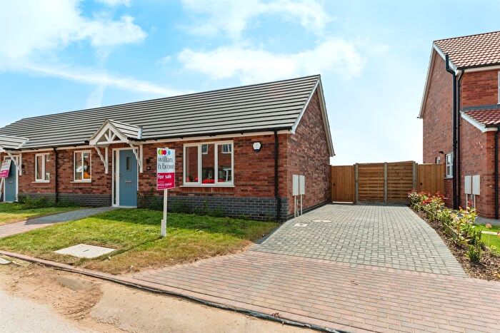 2 Bedroom Semi-Detached Bungalow For Sale In Roman Meadows, Winterton, Scunthorpe, DN15