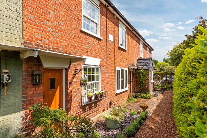 2 Bedroom Terraced House For Sale In York Road, Weybridge, KT13